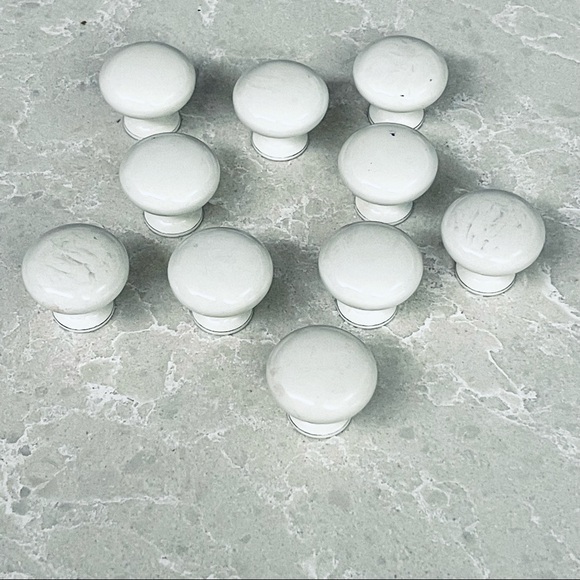 10 White Porcelain, Round Door Knobs (Plus Package of Screws) - Picture 2 of 8